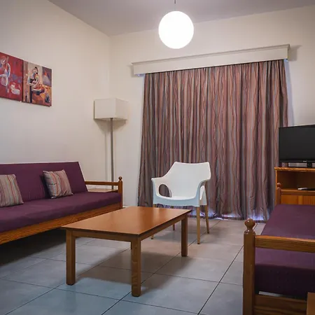 Aparthotel Kefalos Damon Paphos