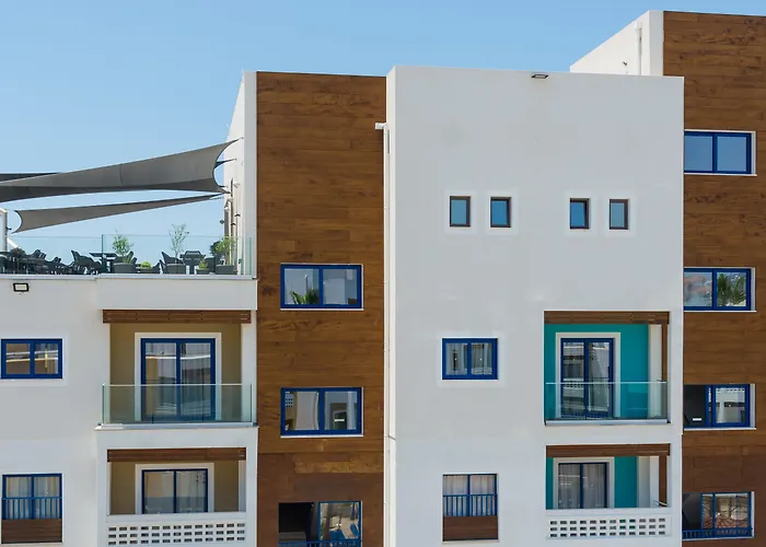 Kefalos Damon 3* פאפוס