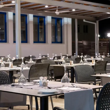 Kefalos Damon Hotel apartamentowy 3*