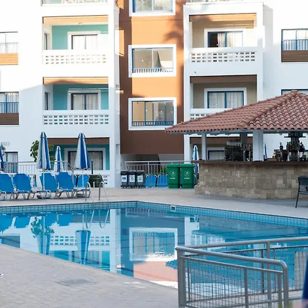 Hotel apartamentowy Kefalos Damon Pafos