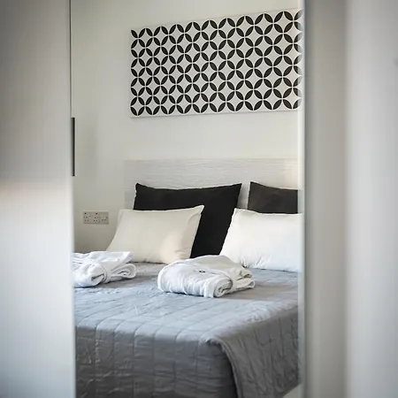 Kefalos Damon פאפוס