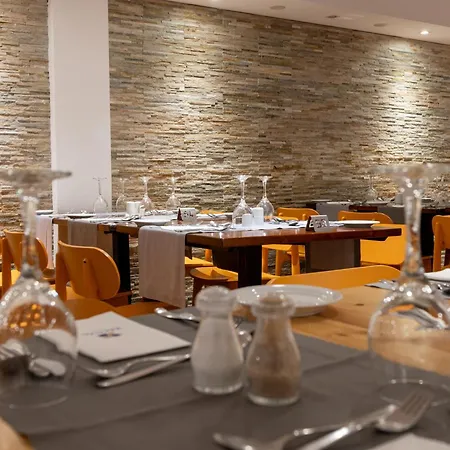 מלון דירות Kefalos Damon פאפוס