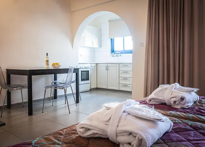 Apartmanhotel Kefalos Damon 3*