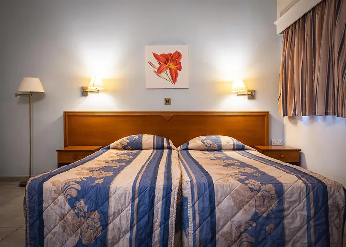 Kefalos Damon 3* Paphos