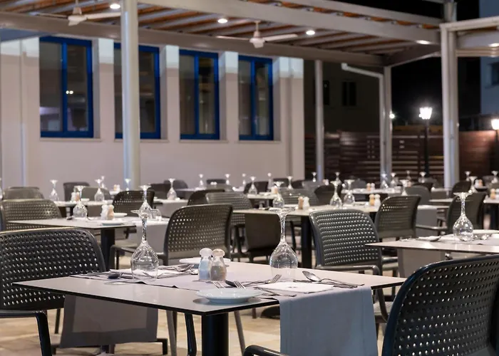 Kefalos Damon Apartmanhotel 3*